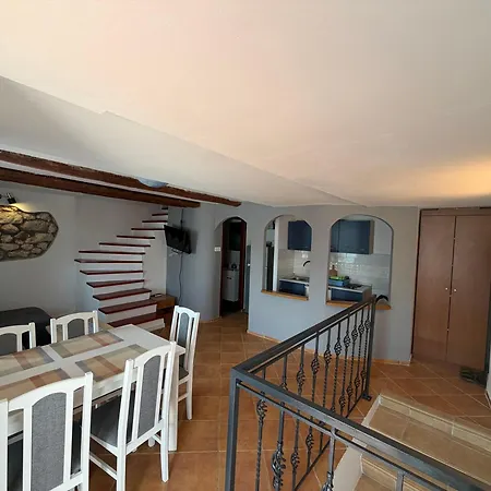 Center * Baška